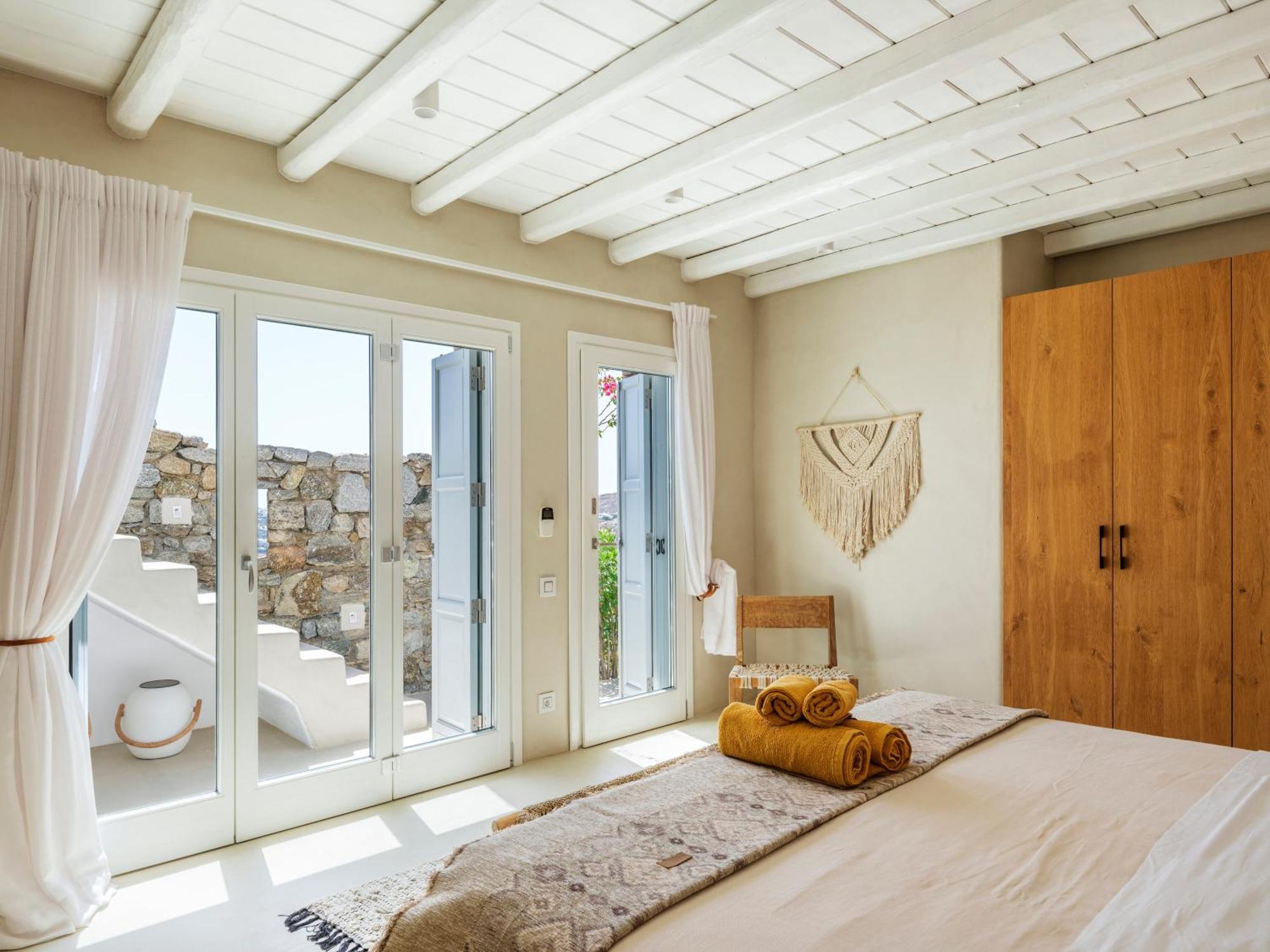 V&V Guest House - Luxury Suites Ornos  Exteriér fotografie